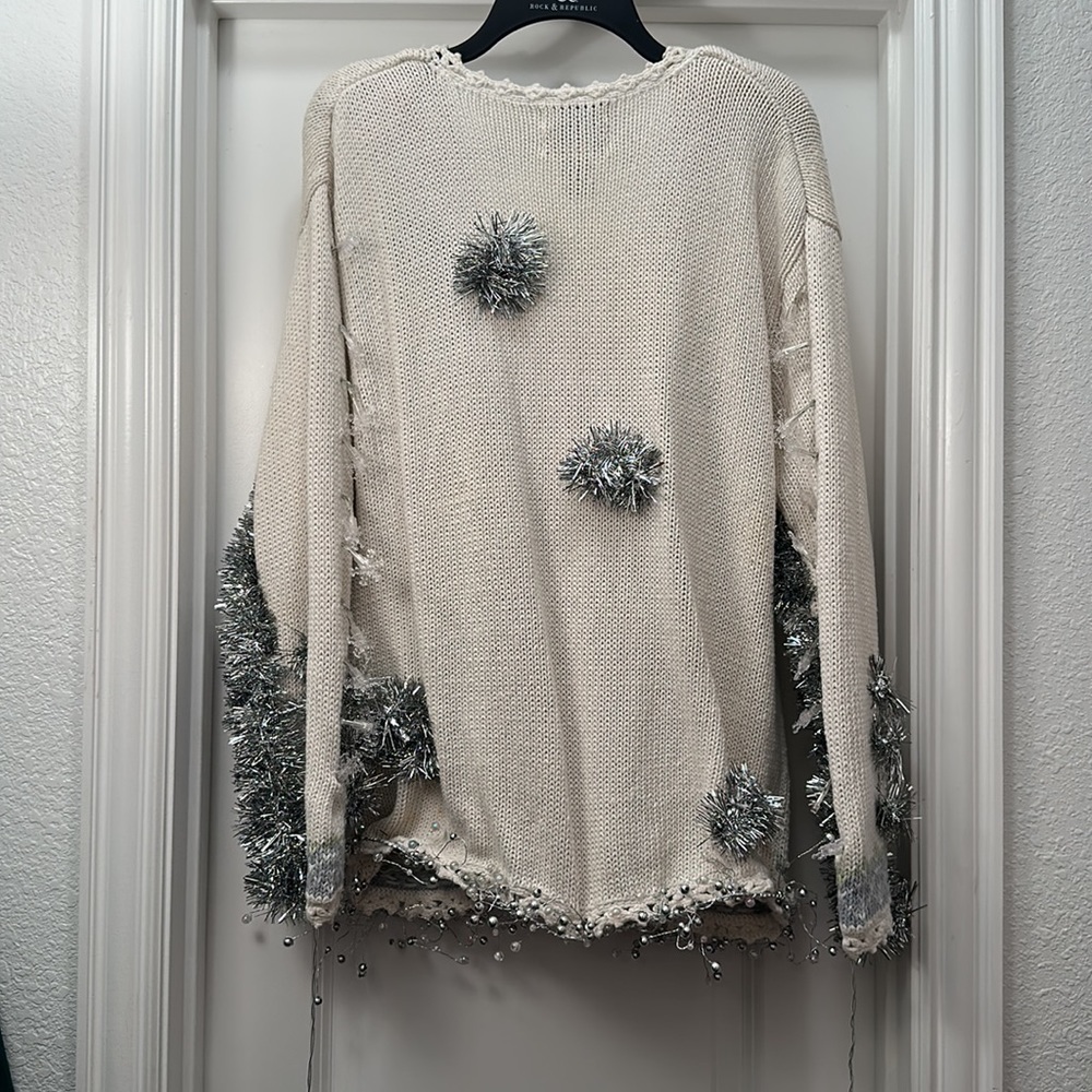 Unique Cream UGLY Christmas sweater XL that LIGHTS UP! Battery pack operated 🎄 - Picture 5 of 10